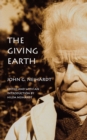 The Giving Earth : A John G. Neihardt Reader - Book