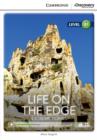 Life on the Edge: Extreme Homes Intermediate Book with Online Access - Book