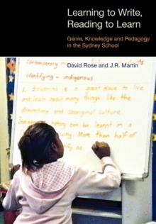 Learning to Write/Reading to Learn : Scaffolding Democracy in Literacy Classrooms