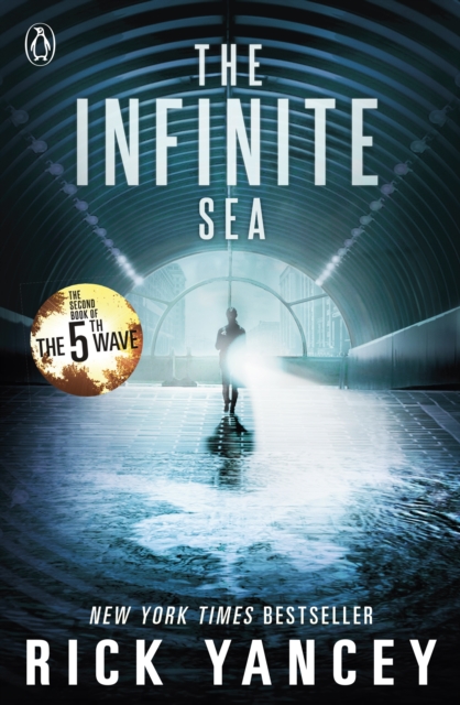 The 5th Wave: The Infinite Sea (Book 2), Paperback / softback Book