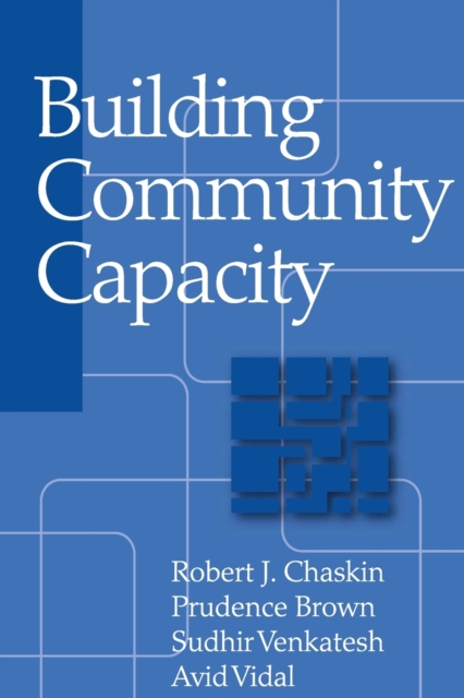 Building Community Capacity, Paperback / softback Book