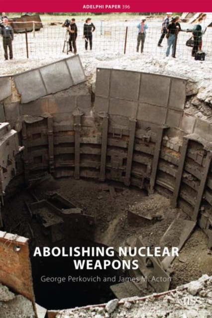 Abolishing Nuclear Weapons, Paperback / softback Book