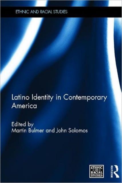 Latino Identity in Contemporary America, Hardback Book