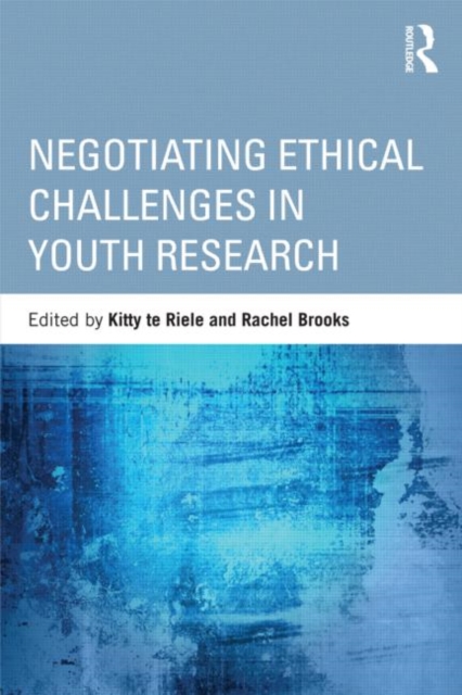 Negotiating Ethical Challenges in Youth Research, Paperback / softback Book