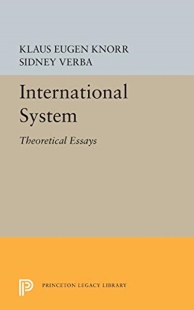 International System : Theoretical Essays, Paperback / softback Book