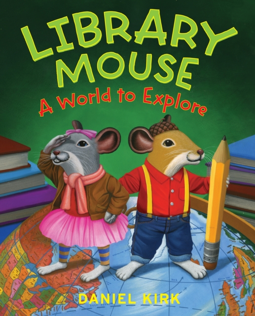 Library Mouse : A World to Explore, Paperback Book