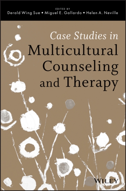 Case Studies in Multicultural Counseling and Therapy, Paperback / softback Book