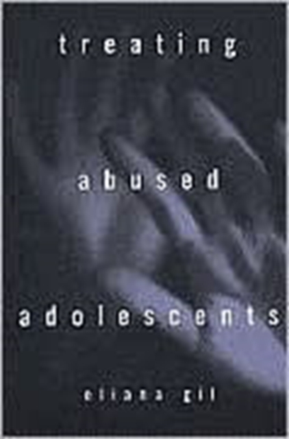 Treating Abused Adolescents, Paperback / softback Book