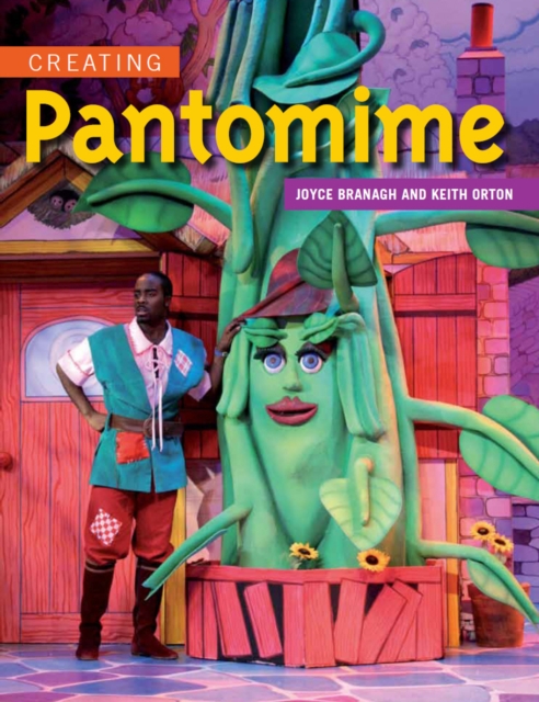 Creating Pantomime, Paperback / softback Book