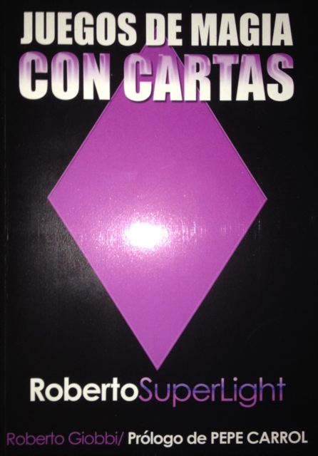 Roberto SuperLight, Paperback / softback Book