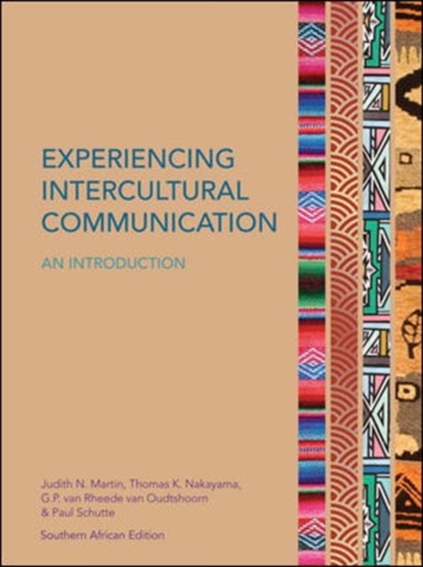 Experiencing Intercultural Communication: An Introduction, Paperback / softback Book