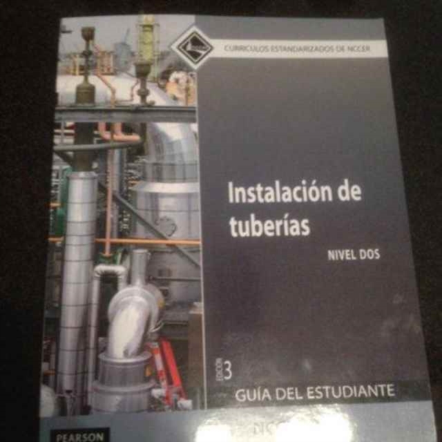Pipefitting Trainee Guide in Spanish, Level 2, Paperback / softback Book