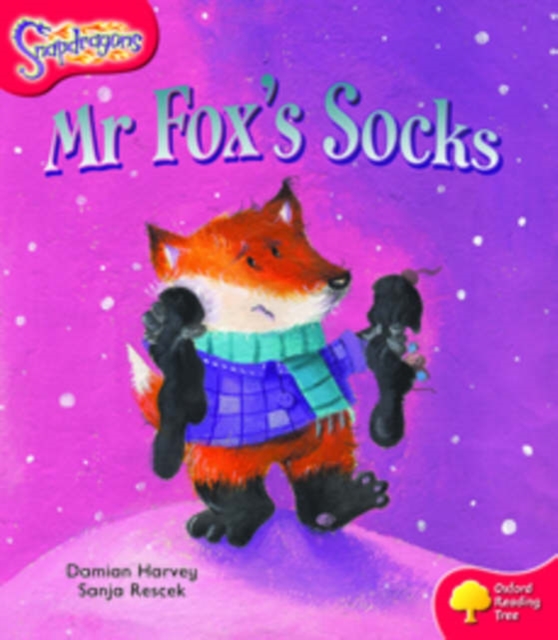 Oxford Reading Tree: Level 4: Snapdragons: Mr Fox's Socks, Paperback / softback Book