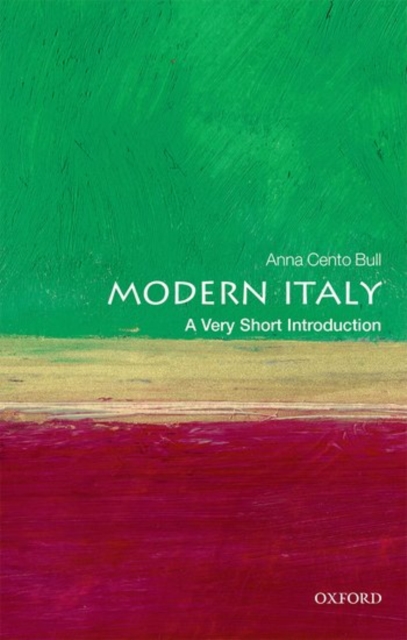 Modern Italy: A Very Short Introduction, Paperback / softback Book