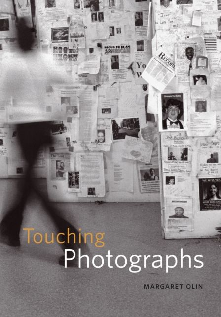 Touching Photographs, Paperback / softback Book