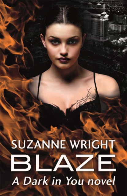 Blaze : Enter an addictive world of sizzlingly hot paranormal romance . . ., Paperback / softback Book