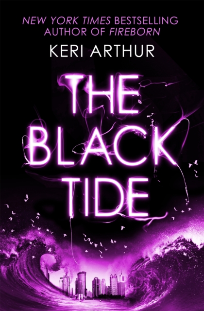 The Black Tide, Paperback / softback Book