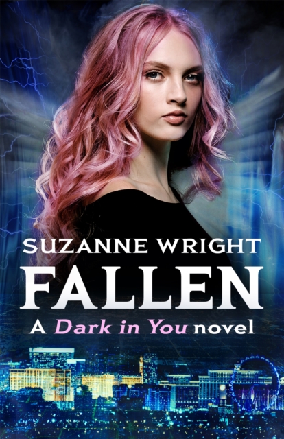 Fallen : Enter an addictive world of sizzlingly hot paranormal romance . . ., Paperback / softback Book