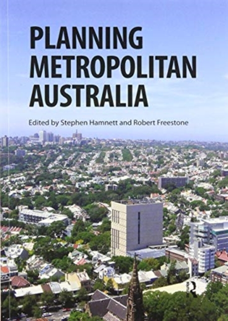 Planning Metropolitan Australia, Paperback / softback Book