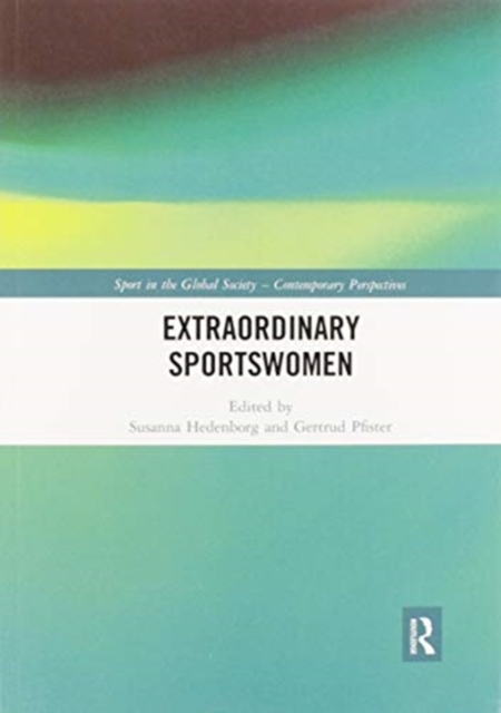 Extraordinary Sportswomen, Paperback / softback Book