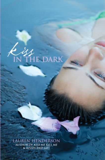 Kiss in the Dark, EPUB eBook