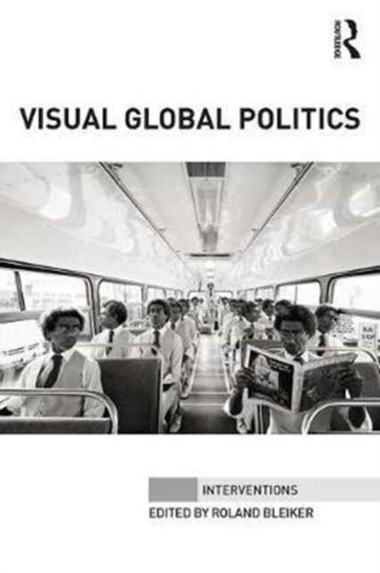 Visual Global Politics, Paperback / softback Book
