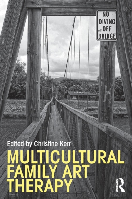 Multicultural Family Art Therapy, Paperback / softback Book