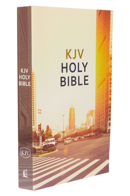 KJV Holy Bible: Value Outreach Paperback: King James Version, Paperback / softback Book