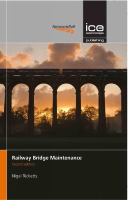 Railway Bridge Maintenance, Hardback Book