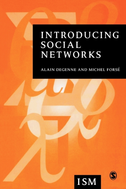 Introducing Social Networks, Paperback / softback Book