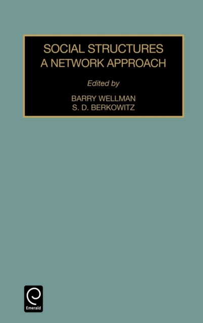 Social Structures : A Network Approach, Hardback Book
