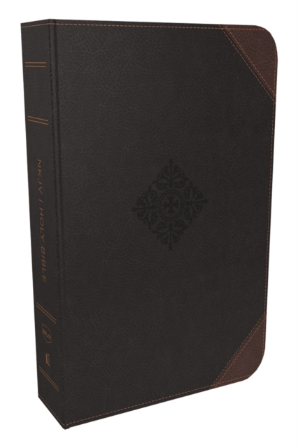 NKJV, Deluxe Reader's Bible, Leathersoft, Black, Comfort Print : Holy Bible, New King James Version, Leather / fine binding Book