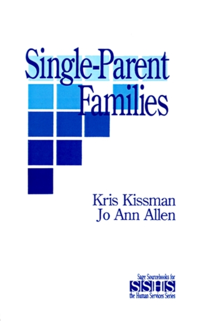 Single Parent Families, Paperback / softback Book