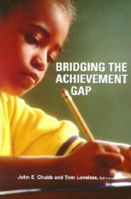 Bridging the Achievement Gap, Paperback / softback Book