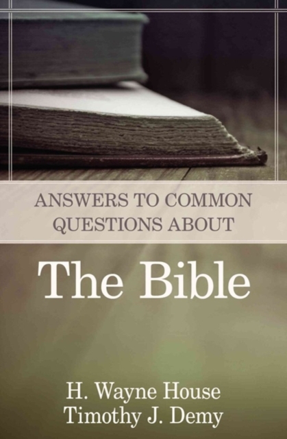Answers to Common Questions About the Bible, Paperback / softback Book