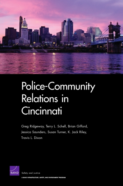 Police-community Relations in Cincinnati, Paperback / softback Book