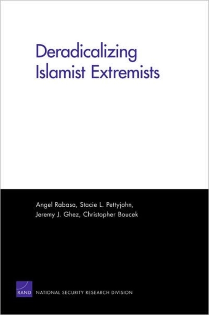 Deradicalizing Islamist Extremists, Paperback / softback Book