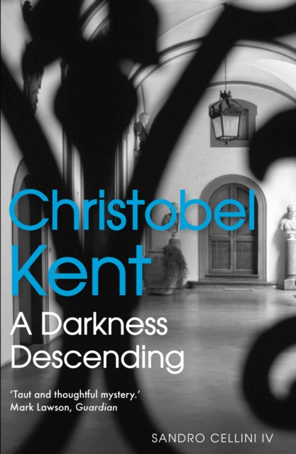 A Darkness Descending, Paperback / softback Book