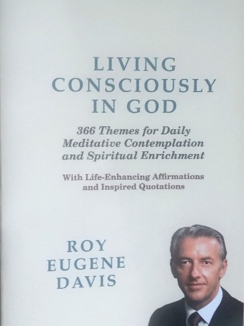 Living Consciously in God, Paperback / softback Book