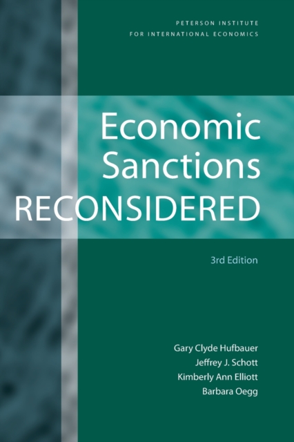 Economic Sanctions Reconsidered, Paperback / softback Book