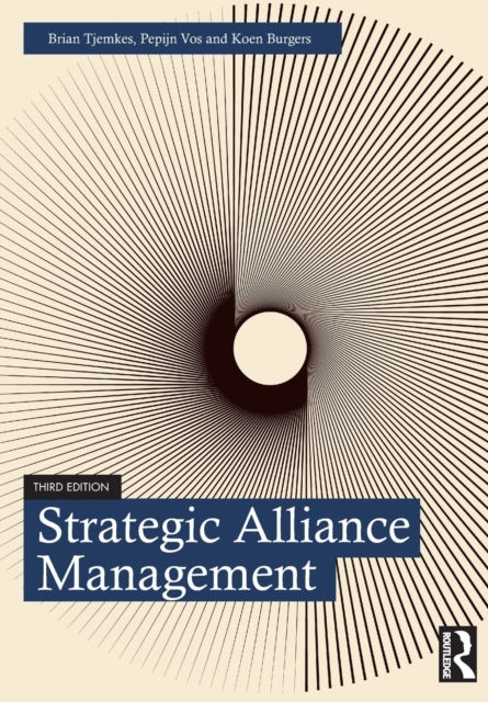 Strategic Alliance Management, Paperback / softback Book