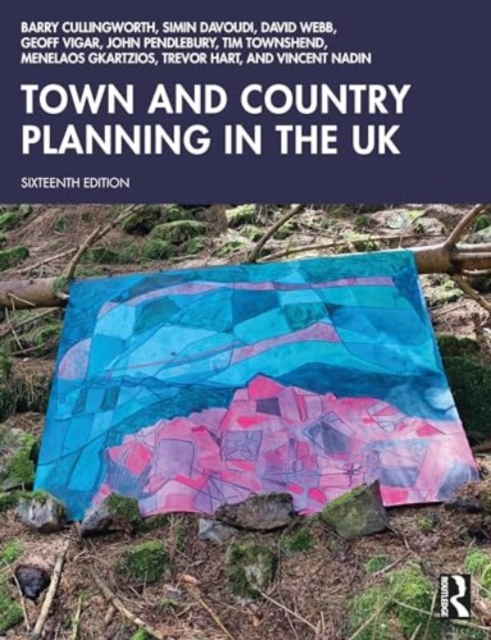 Town and Country Planning in the UK, Paperback / softback Book