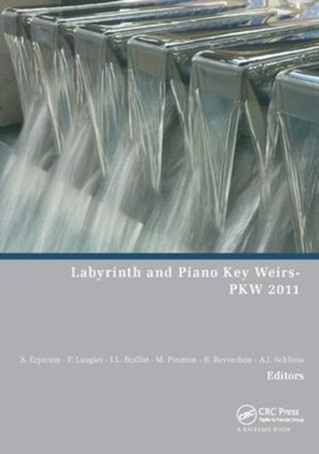 Labyrinth and Piano Key Weirs, Paperback / softback Book