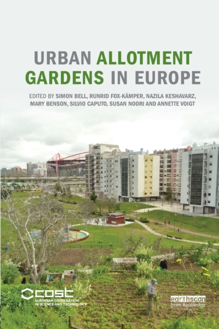 Urban Allotment Gardens in Europe, Paperback / softback Book