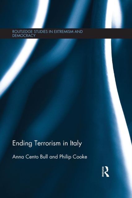 Ending Terrorism in Italy, Paperback / softback Book