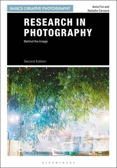 Research in Photography : Behind the Image, Paperback / softback Book