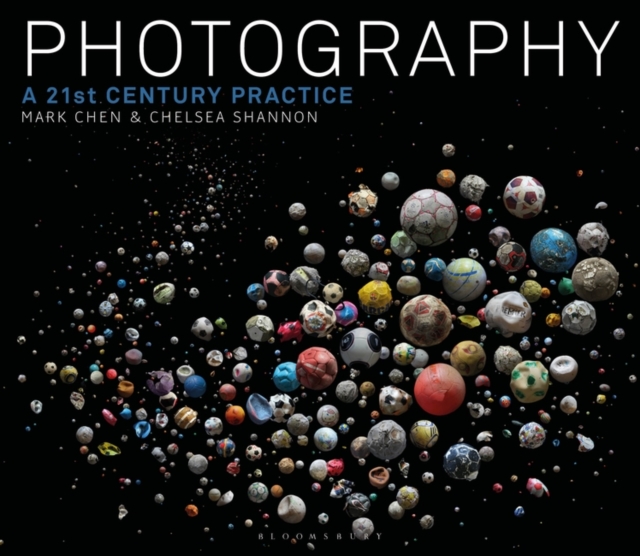 Photography : A 21st Century Practice, Paperback / softback Book