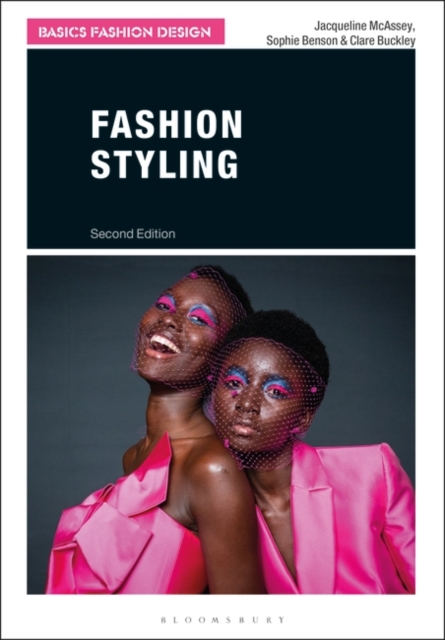 Fashion Styling, Paperback / softback Book