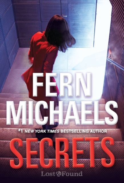 Secrets : A Thrilling Novel of Suspense, Paperback / softback Book