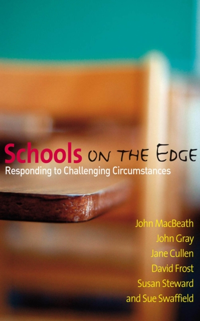 Schools on the Edge : Responding to Challenging Circumstances, EPUB eBook